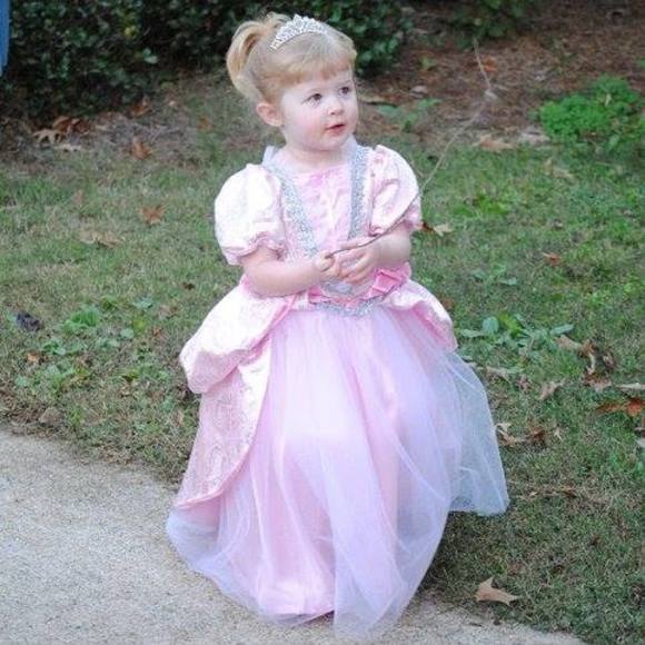 Meet your Posher, Susie - Picture 1 of 1